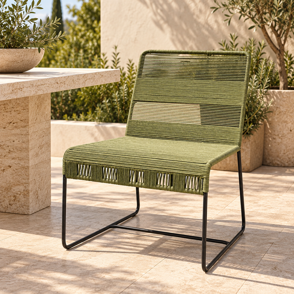 Fauteuil lounge en corde tressée – Structure luge en métal noir et assise vert olive
