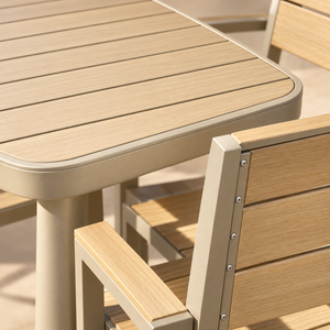 Salon de jardin 6 places – Table rectangulaire et 6 fauteuils en aluminium beige et lattes effet bois