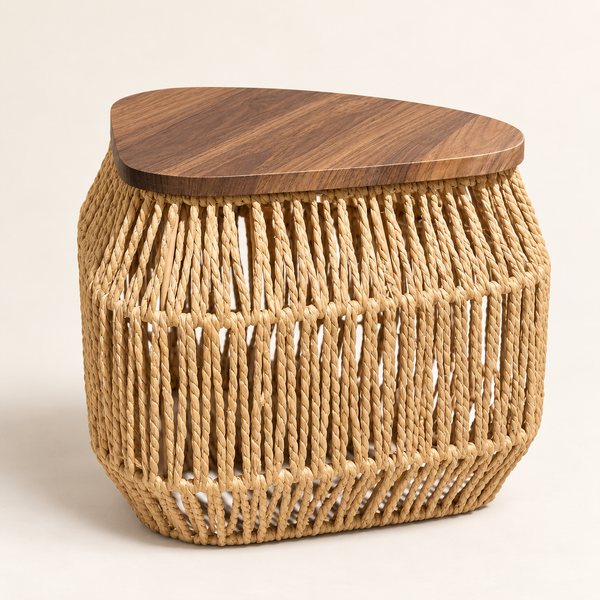 Table d'appoint « Raphia » en corde tressée – Plateau triangulaire en bois effet noyer