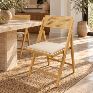 Chaise pliante « Canna » en bois clair et cannage – Assise rembourrée beige