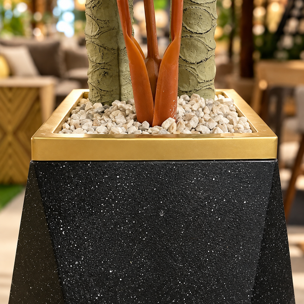 Bananier artificiel en pot géométrique noir et laiton – Plante haute effet naturel