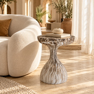 Table d'appoint « Sablier » effet marbre marron et blanc – Forme galbée, plateau rond
