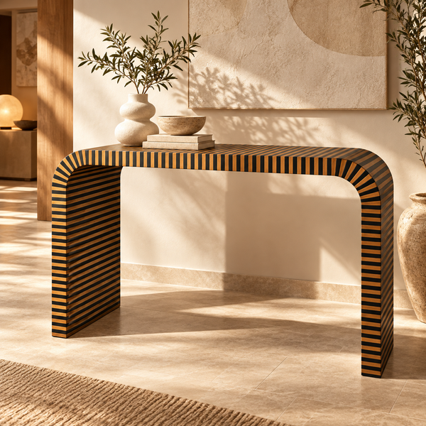 Console « Zébrure » en bois à rayures noir et naturel – Forme cascade