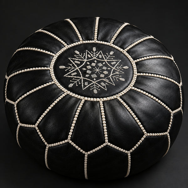 Pouf Marocain Rond en Cuir Noir avec Broderie Blanche