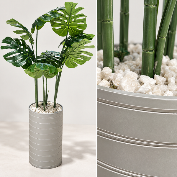 Monstera Deliciosa Artificiel avec Haut Pot Cylindrique Gris Taupe à Fines Rainures