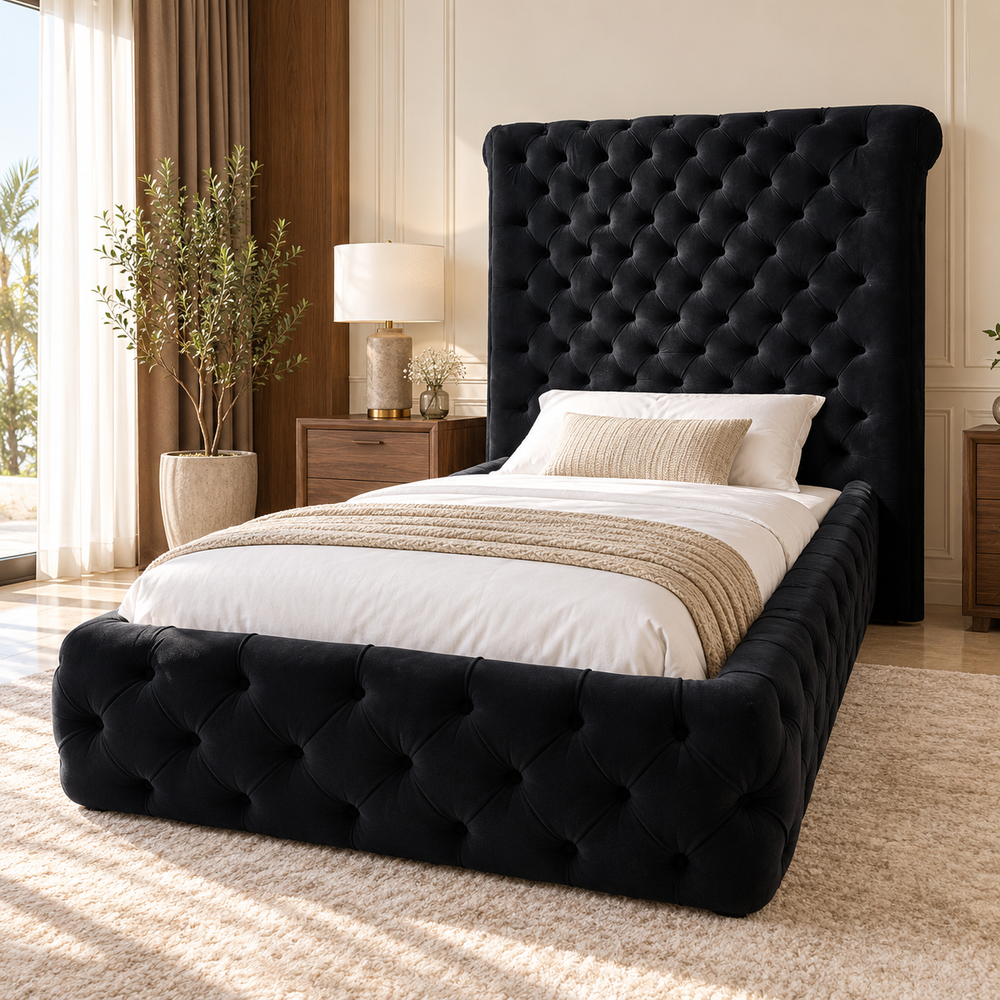 Lit Capitonné en Velours Noir avec Haute Tête de Lit et Cadre Enveloppant, Style Chesterfield