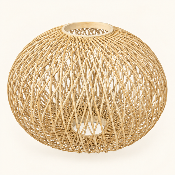 Suspension « Soleil » en rotin tressé – Abat-jour boule ajouré, finition naturelle