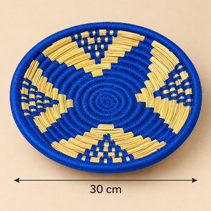 Panier de rangement rond tressé main – Fibres naturelles, fil bleu roi et touches dorées