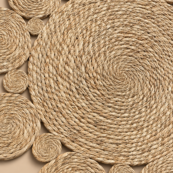 Tapis rond en fibres naturelles tressées, style bohème à médaillons