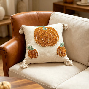 Coussin décoratif brodé citrouilles