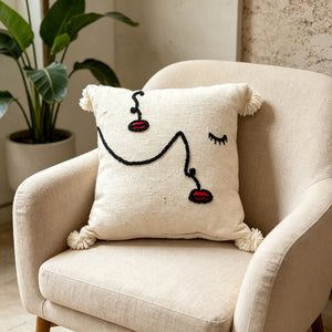 Coussin décoratif visage abstrait