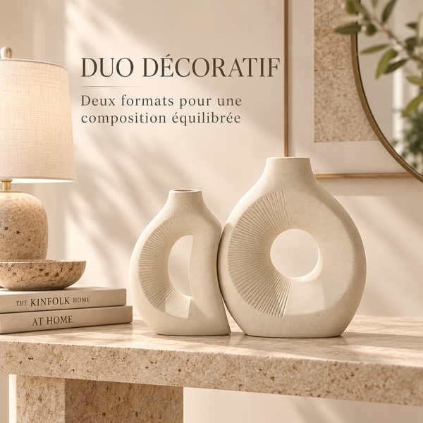 Duo de Vases Sculpturaux Ivoire – Relief Rayonnant