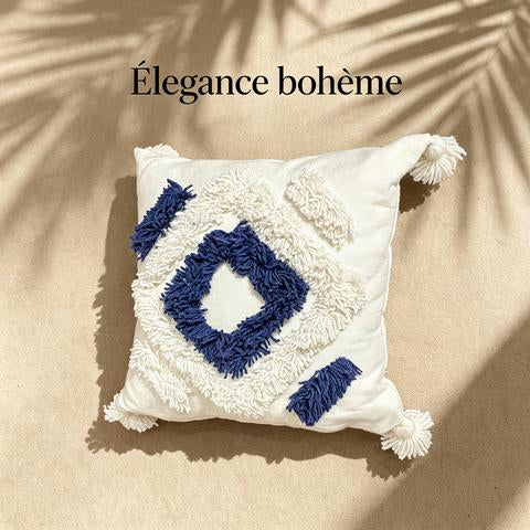 Coussin décoratif blanc et bleu marine à motif losange – 45 × 45 cm