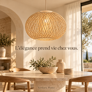 Suspension « Soleil » en rotin tressé – Abat-jour boule ajouré, finition naturelle