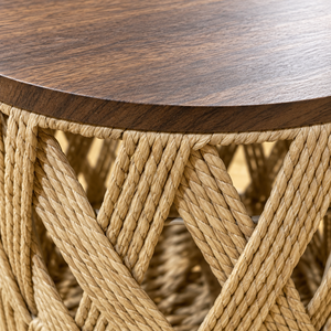 Table d'appoint ronde « Tressée » – Plateau en bois foncé et base en corde de papier tressée