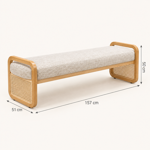 Banc « Canna » en bois clair et cannage – Assise rembourrée en tissu bouclé beige