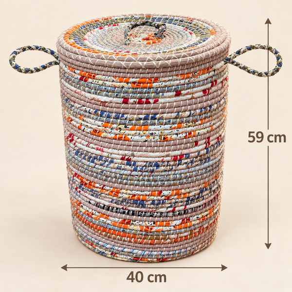 Panier à linge avec couvercle en fibres tressées et tissus recyclés, style bohème coloré