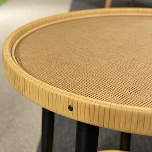 Table d’appoint ronde à deux niveaux en rotin
