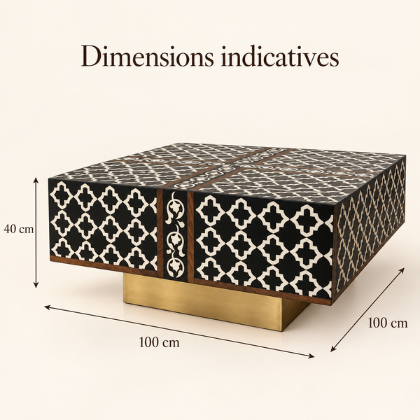 Table basse marquetée motif quatrefoil noir et ivoire – Socle laiton