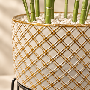 Palmier Areca Artificiel avec Pot Céramique Doré et Support Métal Noir