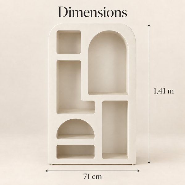 Bibliothèque sculpturale à niches – Étagère design blanc crème aux formes arrondies et arches