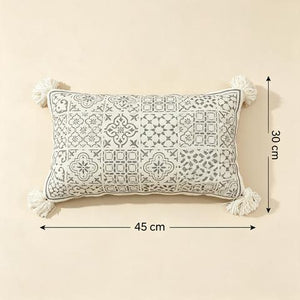 Coussin rectangulaire écru à motifs géométriques gris