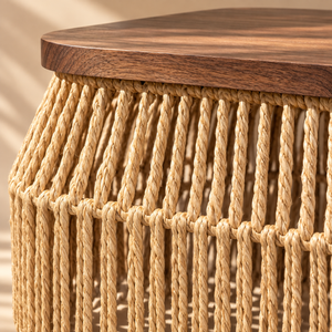 1791041040362_image.png Table basse « Raphia » en corde tressée – Plateau carré en bois effet noyer