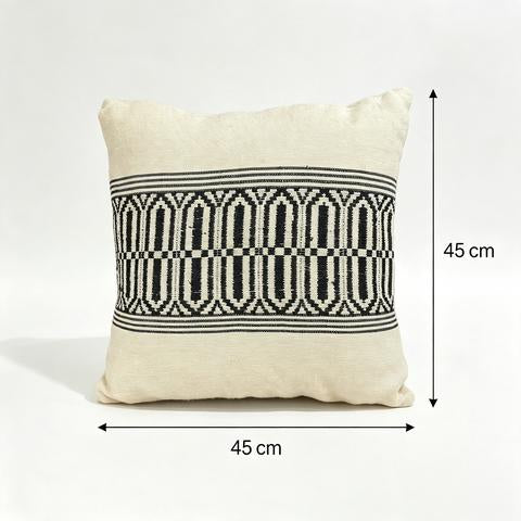 Housse de Coussin Géométrique en Coton Tissé Main – 45x45 cm