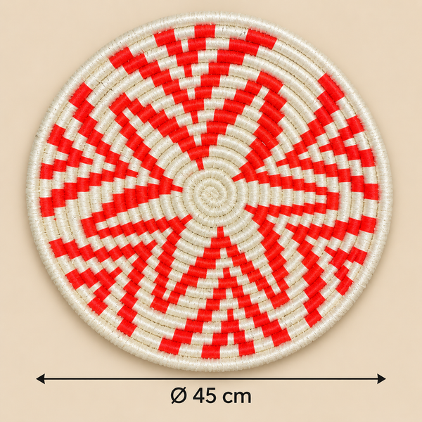 Panier de rangement rond tressé main – Fil écru et rouge, motif damier graphique en spirale