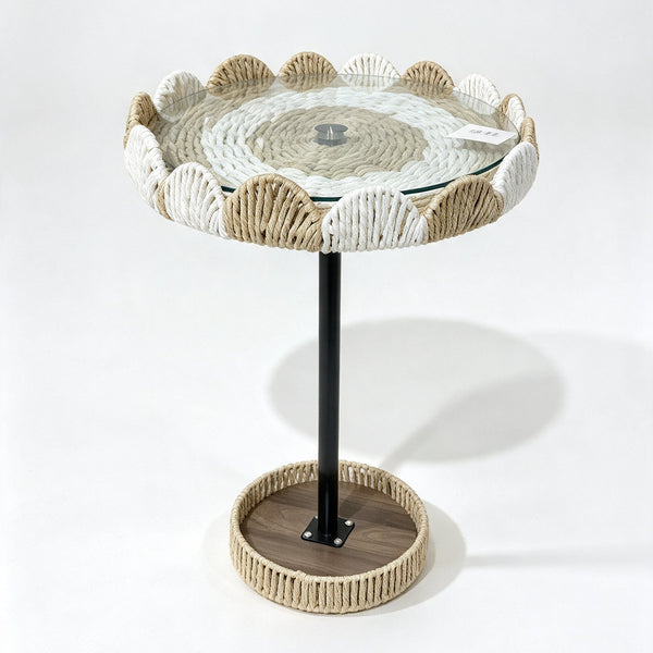 Table d'appoint « Pétale » en corde tressée – Plateau en verre, pied noir et base en bois