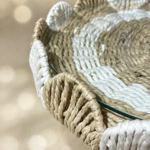 Table d'appoint « Pétale » en corde tressée – Plateau en verre, pied noir et base en bois