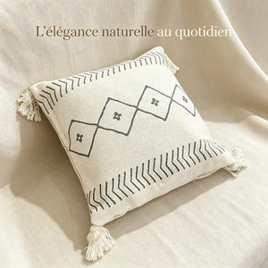 Coussin décoratif écru à motifs chevrons et losanges anthracite