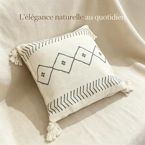Coussin décoratif écru à motifs chevrons et losanges anthracite