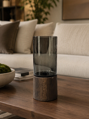 Vase décoratif en verre fumé et bois foncé