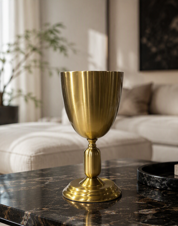 Coupe Décorative Dorée – Élégance Intemporelle