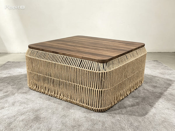 Table basse carrée plateau bois et base à franges de corde tressée