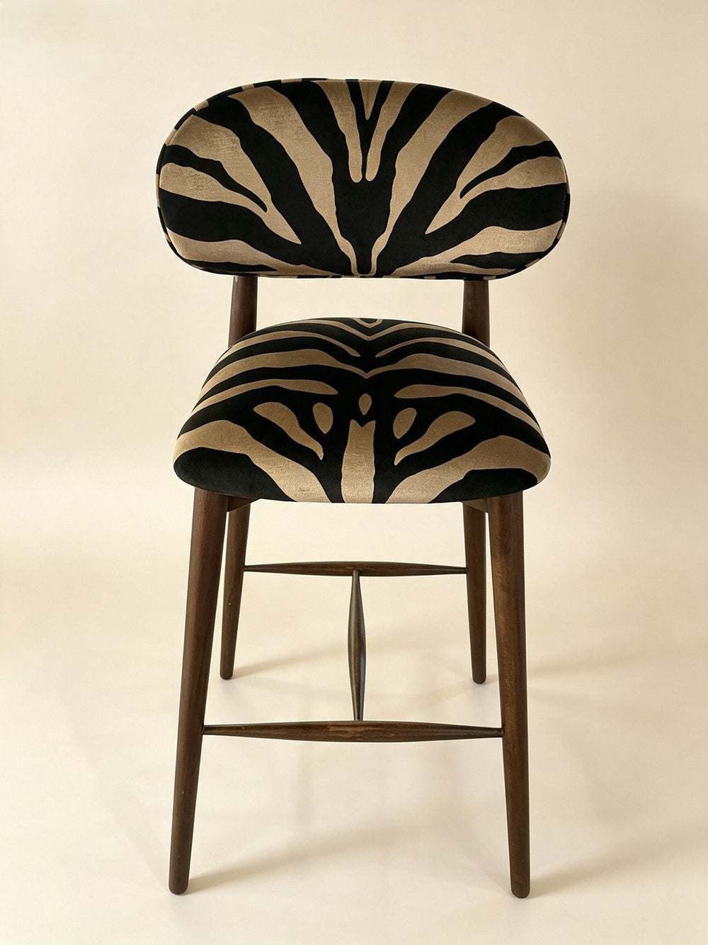 Chaise de bar motif zèbre en velours – Piètement bois massif style mid-century