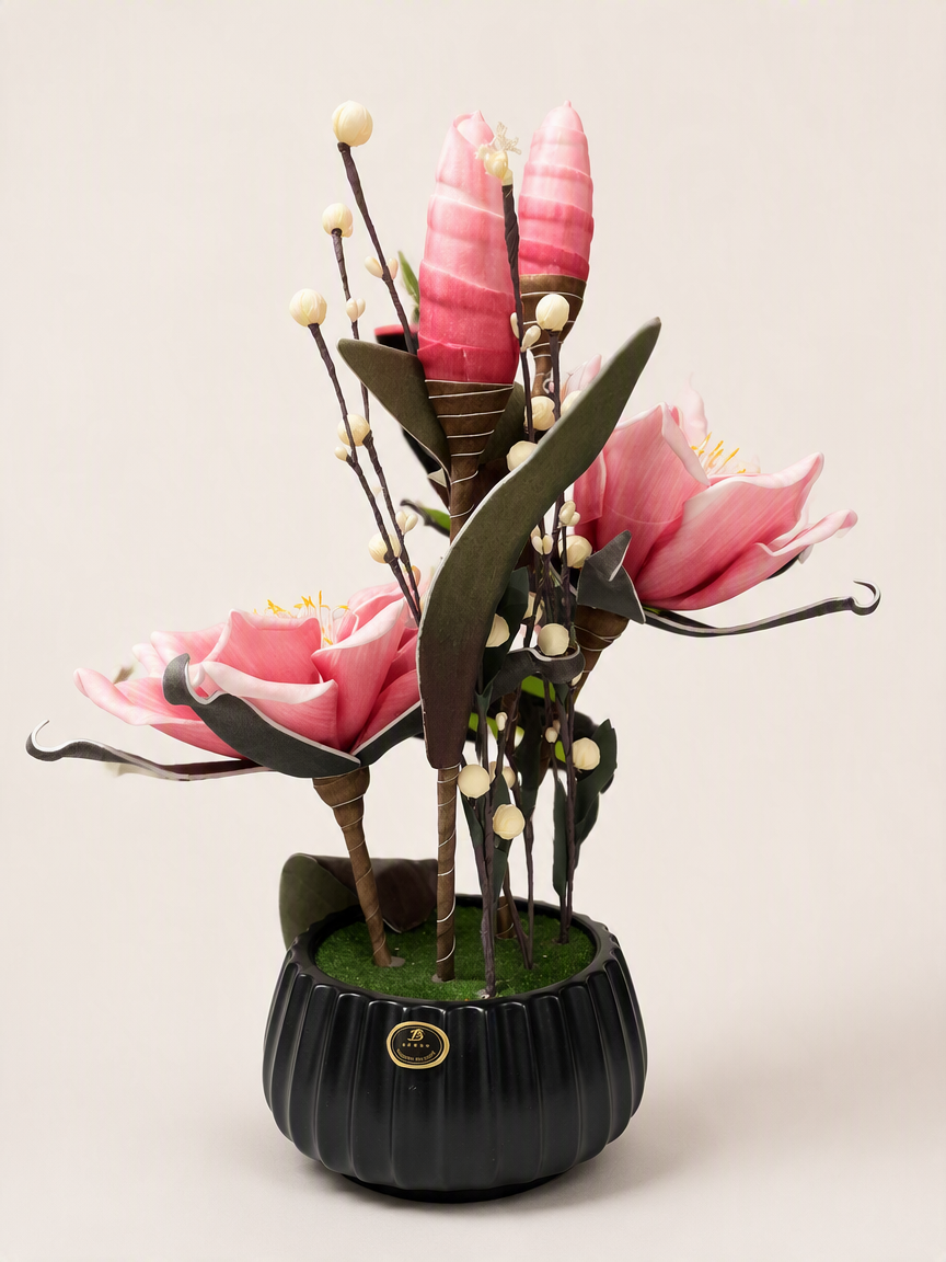 Arrangement floral artificiel rose en pot noir