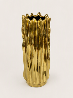 Vase sculptural doré à ouverture organique