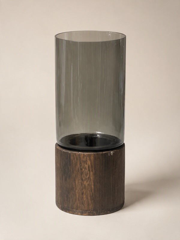 Vase décoratif en verre fumé et bois foncé