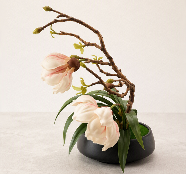 Arrangement de Magnolias Artificiels avec Pot Noir