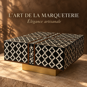 Table basse marquetée motif quatrefoil noir et ivoire – Socle laiton