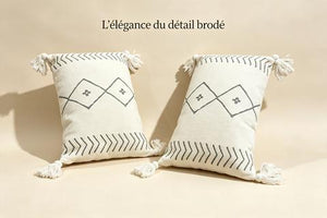 Coussin rectangulaire écru brodé à motifs géométriques