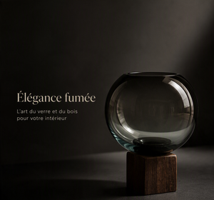 Élégance fumée — vase en verre et bois