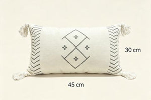 Coussin rectangulaire écru brodé à motifs géométriques