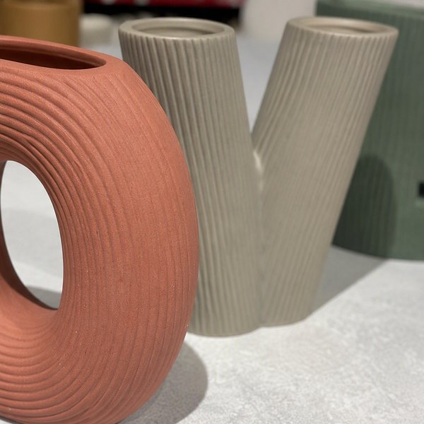 Vases décoratifs LOVE en céramique
